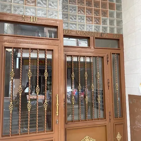 Апартаменты Monserrat Торевьиа